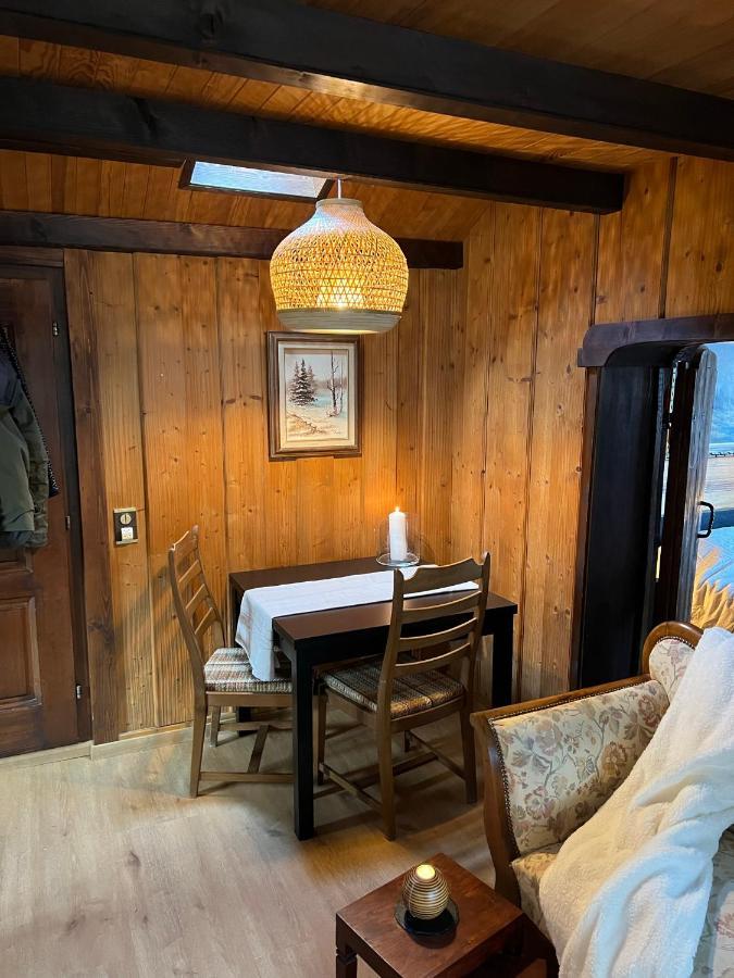Entire Cozy Chalet In St-Cergue - 30 Min From Geneva Сен-Серг Экстерьер фото